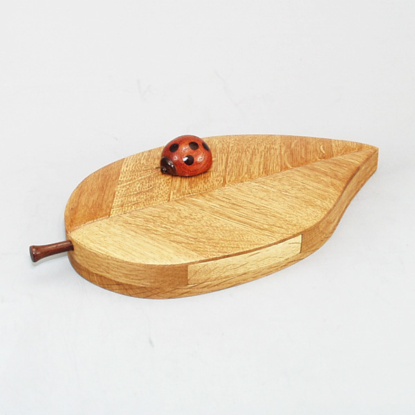 てんとう虫のサンポ | からくり箱