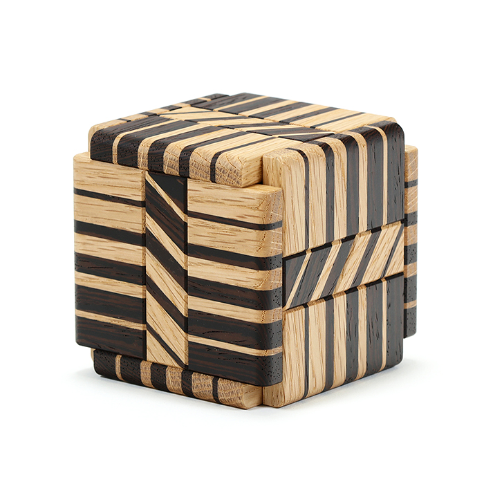 送料無料 明治7年(1874年)購入　青花四君子鳥図三重箱　共箱★大珍品★ 送料無料 明治7年(1874年)購入青花四君子鳥図三重箱共箱☆大珍品☆